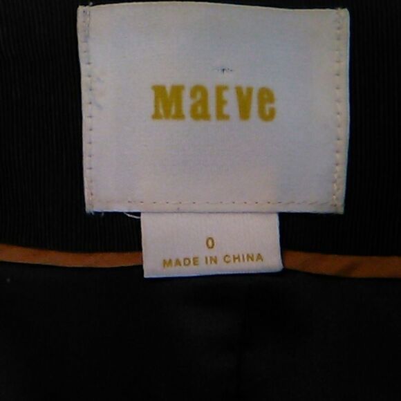 Maeve Textured Pencil Skirt - Picture 5 of 10